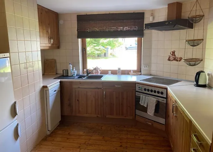 Dom Sarnia Z 4 Sypialniami *